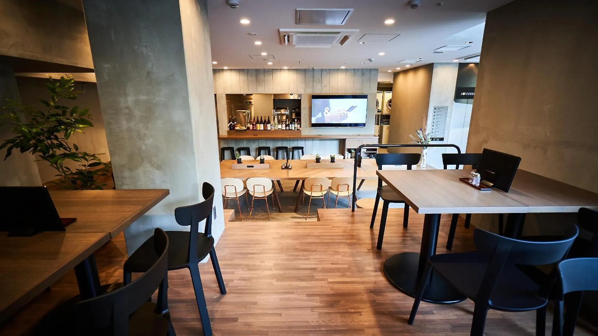 アンドホステル本町イースト 大阪市 0*,  日本